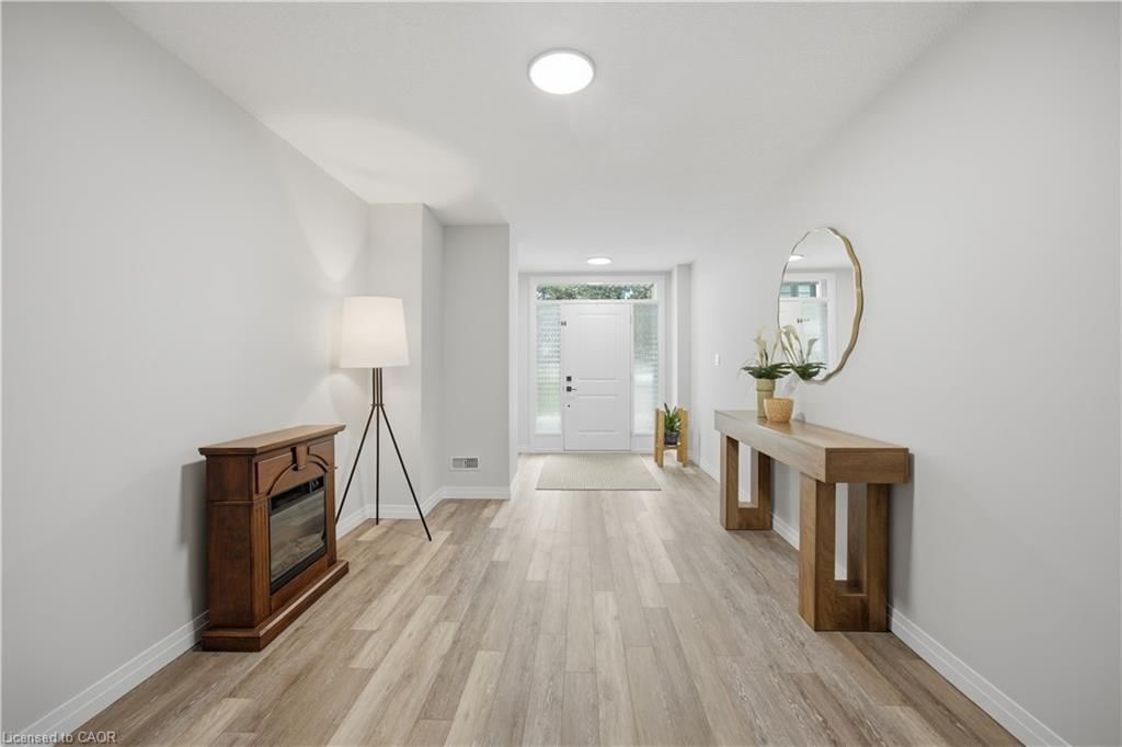 82 - 143 Elgin Street N 4