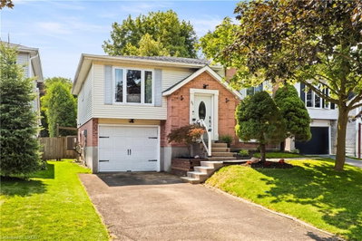 21 Golden Meadow Crescent