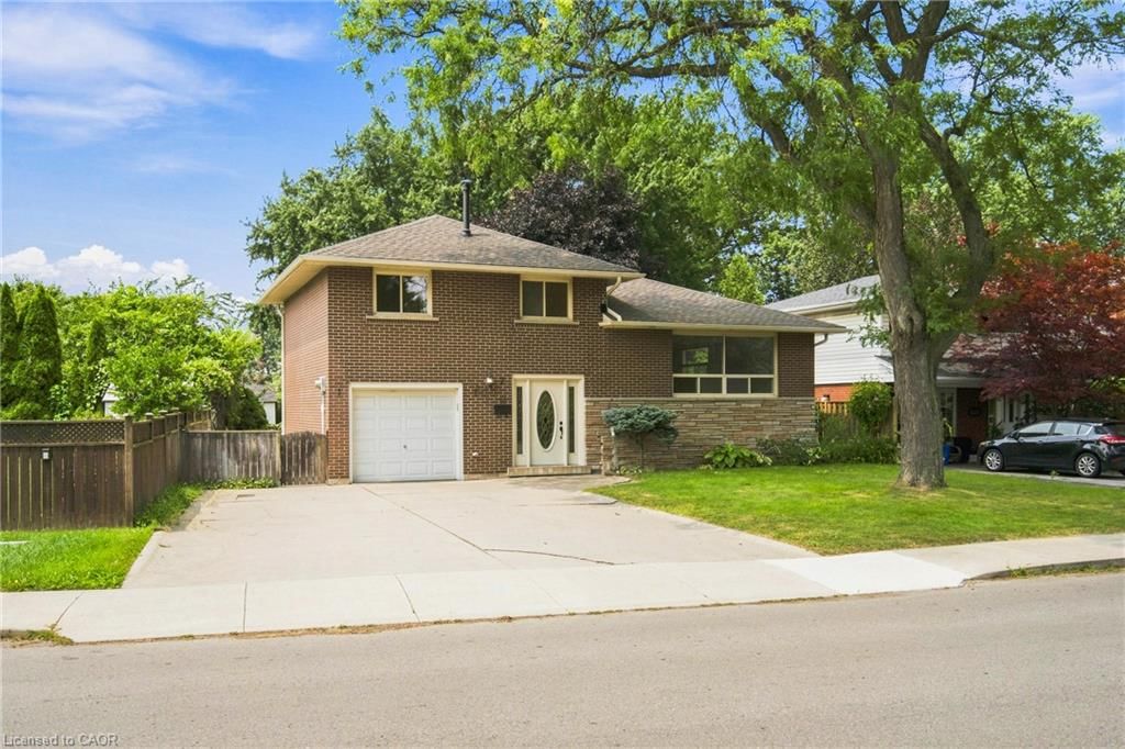 Single Family Residence for lease at 7 Delmar Drive, Hamilton, ON, L9C 1J2 - Buchanan - MLS: 40859013