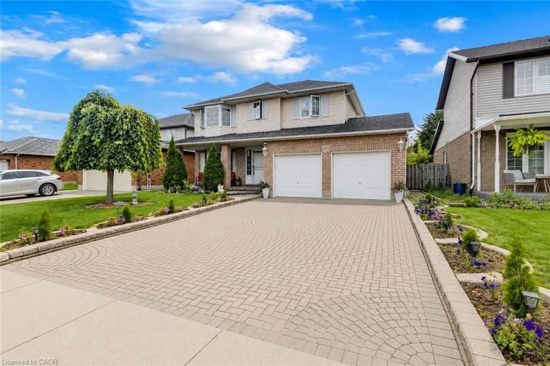 172 Alderlea Avenue