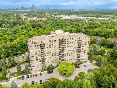 211 - 1800 The Collegeway