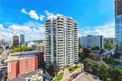 15C - 67 Caroline Street S