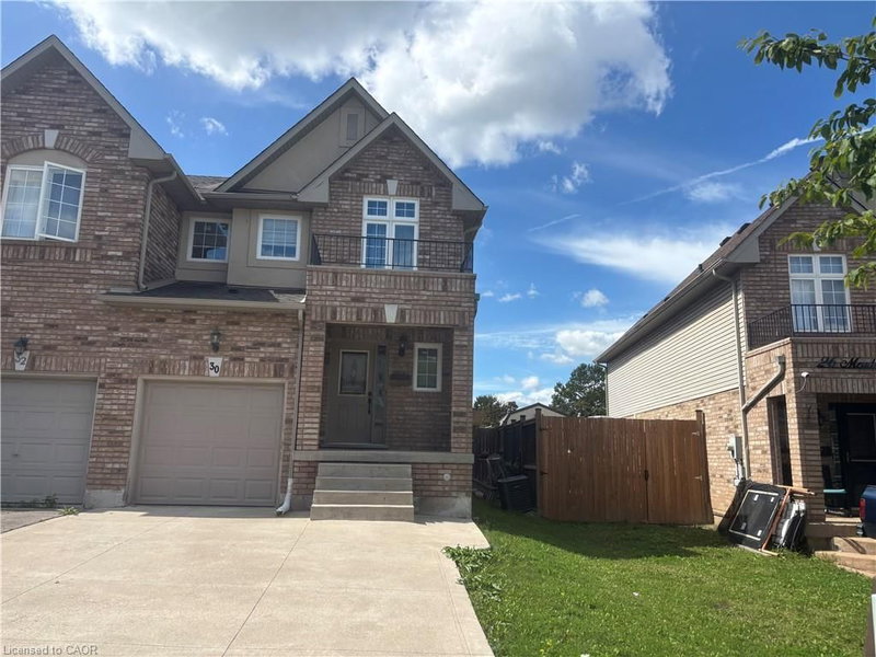 30 Meadow Wood Crescent