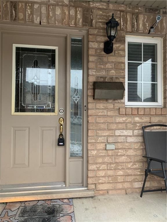 30 Meadow Wood Crescent