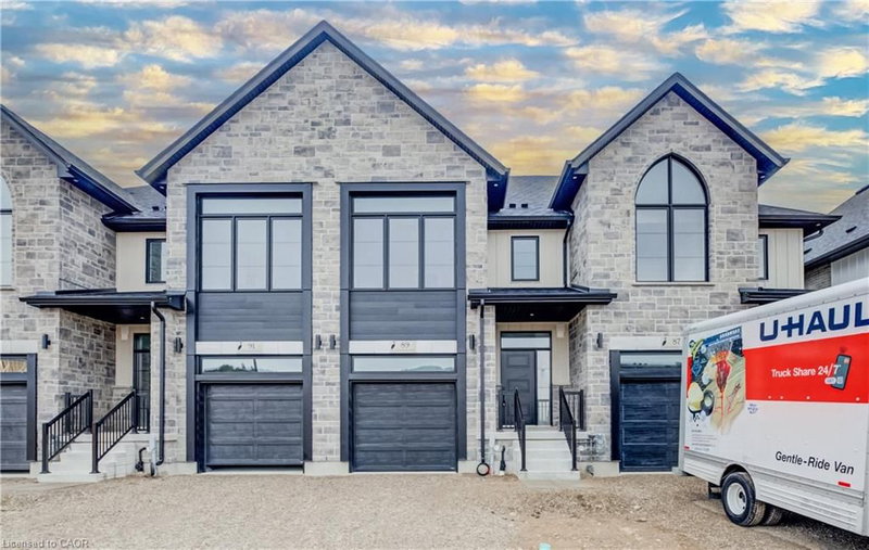 91 Rivergreen Crescent