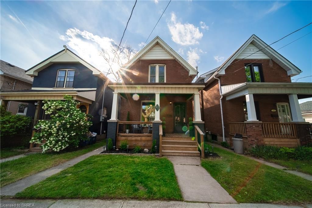 20 Wells Avenue — photo 4