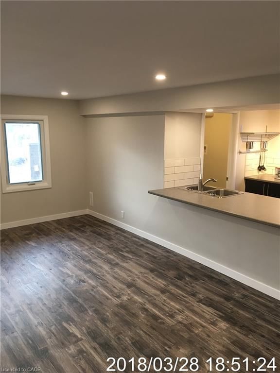 681 Upper Wentworth Street photo 4