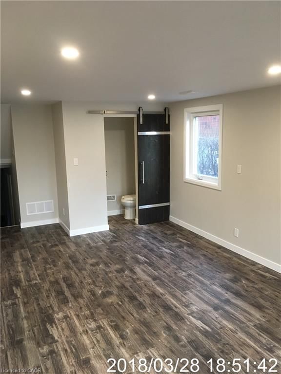681 Upper Wentworth Street photo 5