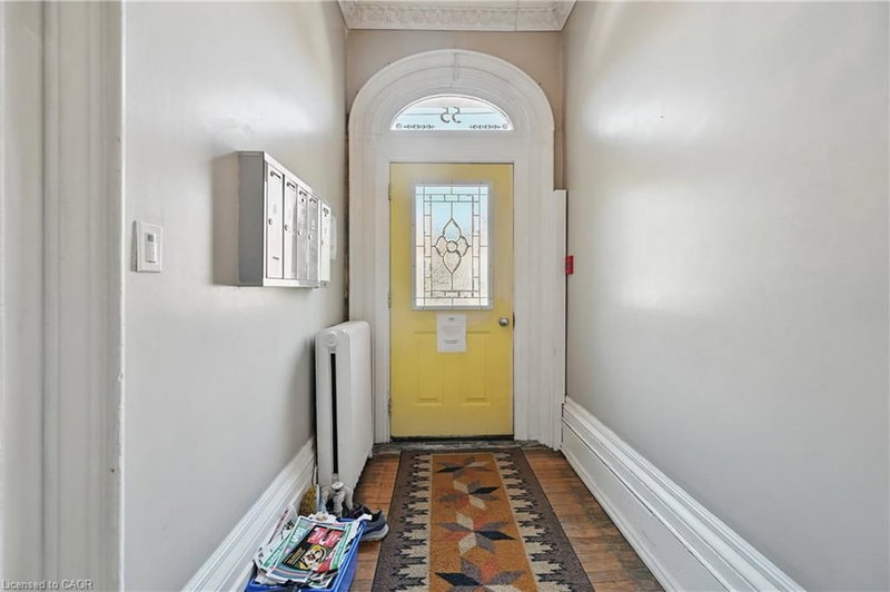 55 Barton Street W