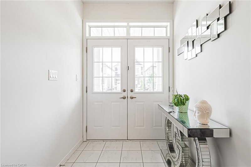 11 Mcwatters Street photo 4