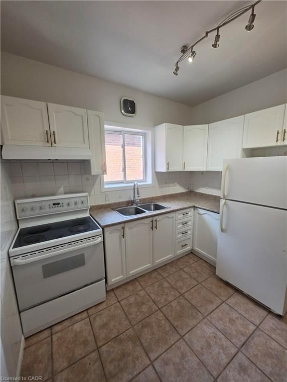Second Floor - 359 Barton Street E