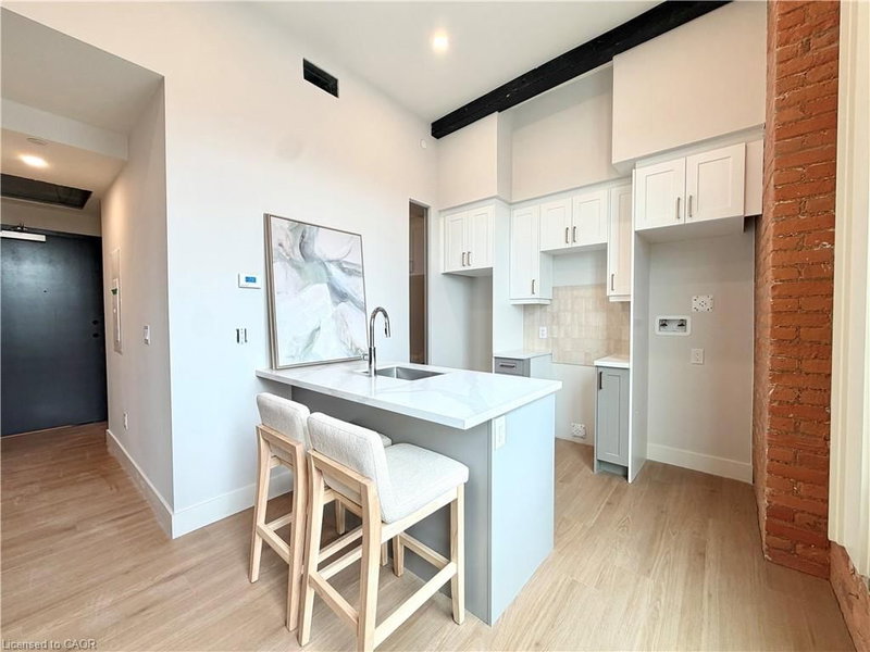 56 York Boulevard photo 5