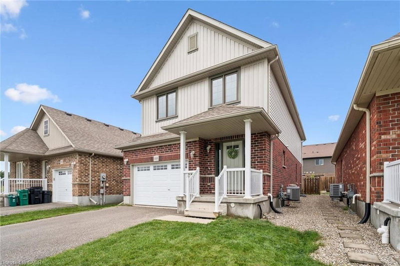 335 Finoro Crescent