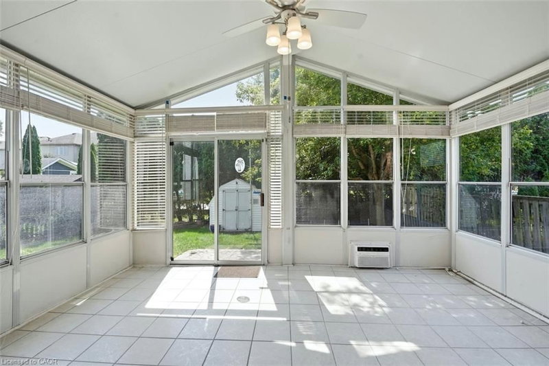12 Sumner Crescent photo 5