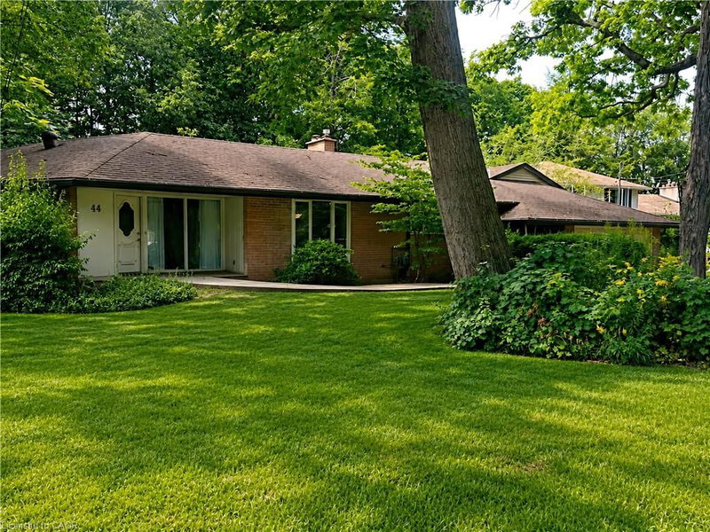 44 Colquhoun Crescent