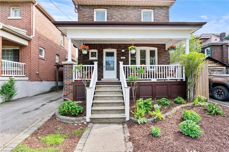 260 Stinson Crescent photo 4