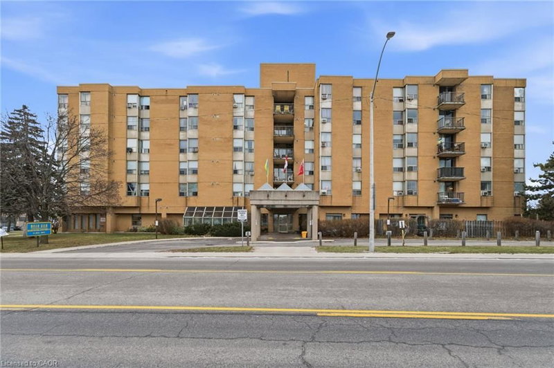 303 - 18 Mall Road