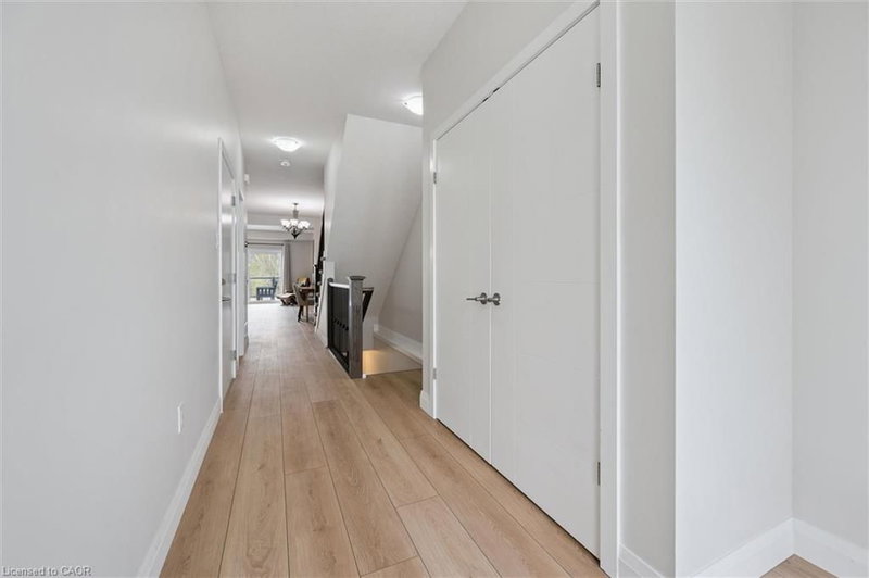 873 Robert Ferrie Drive photo 5