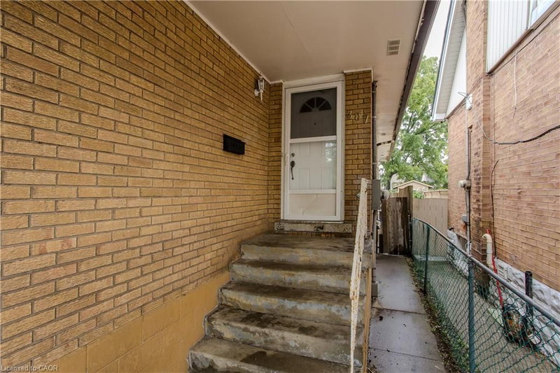 307 Dunsmure Road