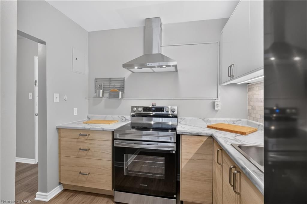 Condo/Apt Unit for sale at 207-37 Mericourt Road, Hamilton, ON, L8S 2N5 - Ainslie Wood - MLS: 40859485