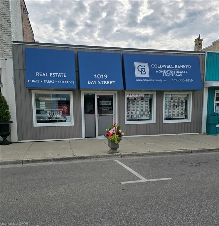 1019 Bay Street photo 1