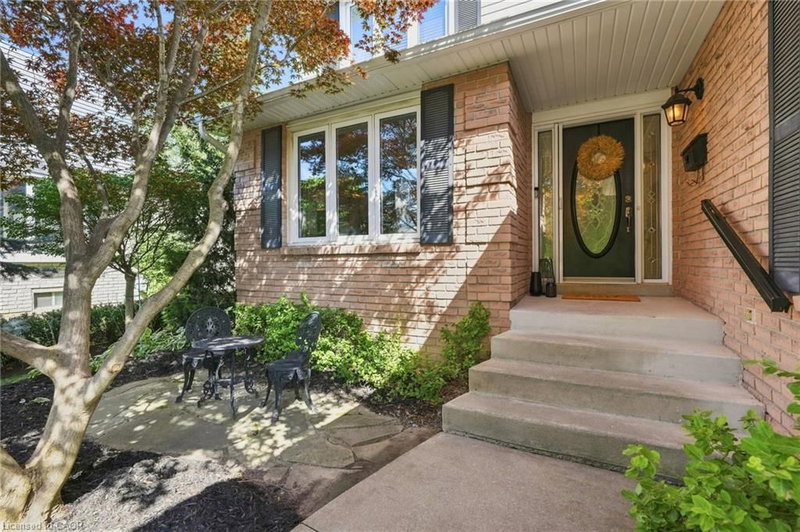 10 Acacia Street