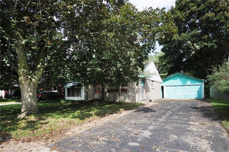 12 Oakwood Avenue