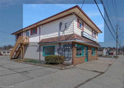 2 - 581 Lancaster Street W