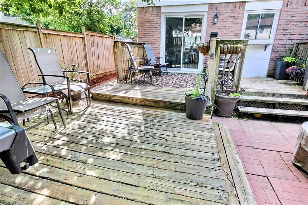 541 Parkview Crescent, Cambridge, view 19