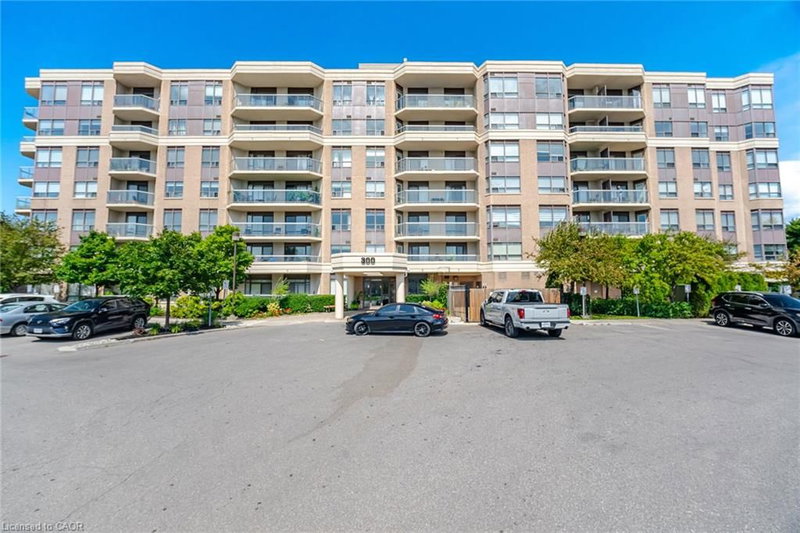 313 - 300 Ray Lawson Boulevard