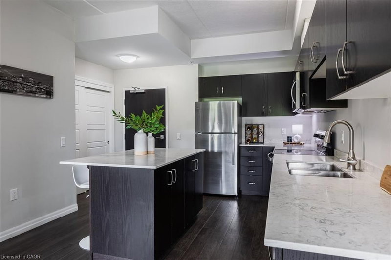 202 - 35 Kingsbury Square