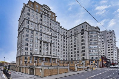 502 - 135 James Street S