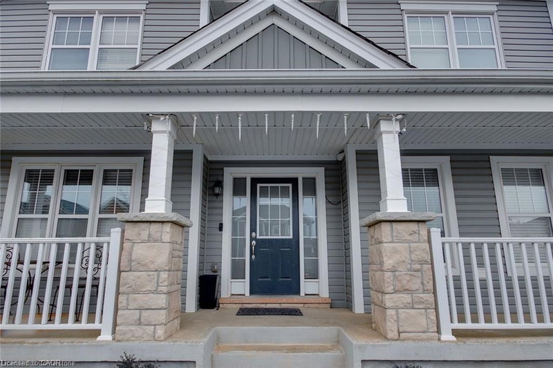 18 Blue Oak Street
