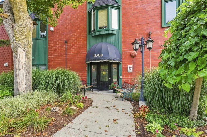 217 - 1009 Queenston Road