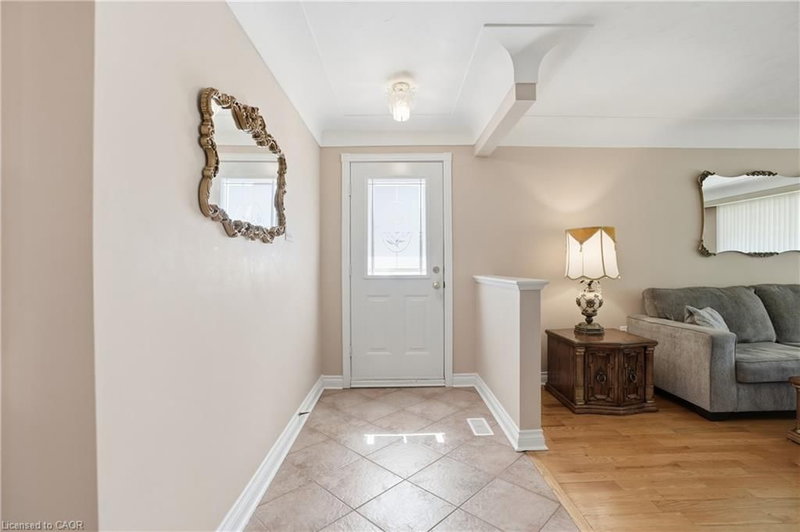 18 Pleasant Avenue