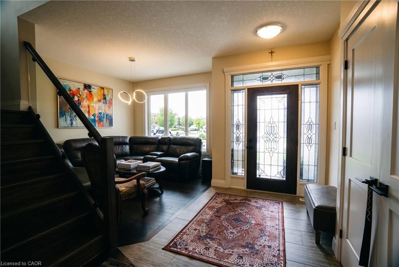 104 Thames Springs Crescent