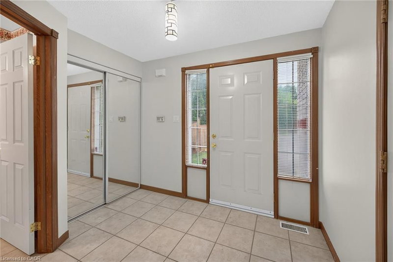 33 Brantdale Avenue photo 5