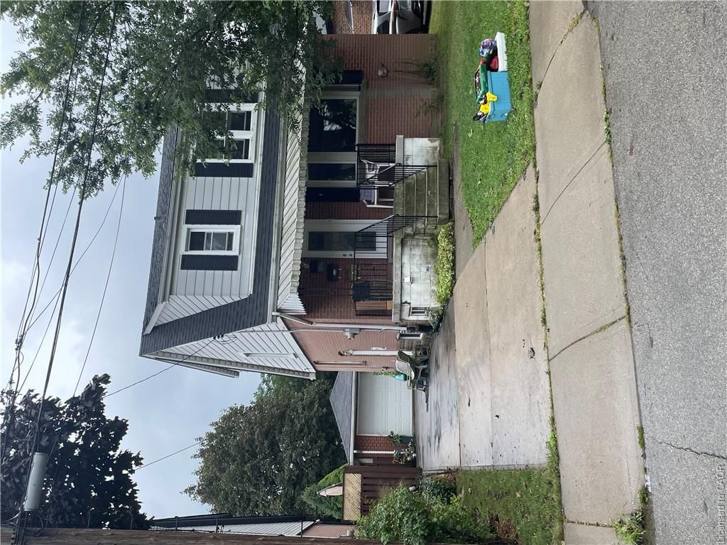 Single Family Residence for lease at Upper-225 East 14th Street, Hamilton, ON, L9A 4B7 - Inch Park - MLS: 40859863