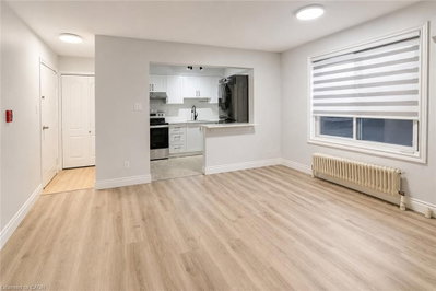 2 - 2403 Lakeshore Boulevard W