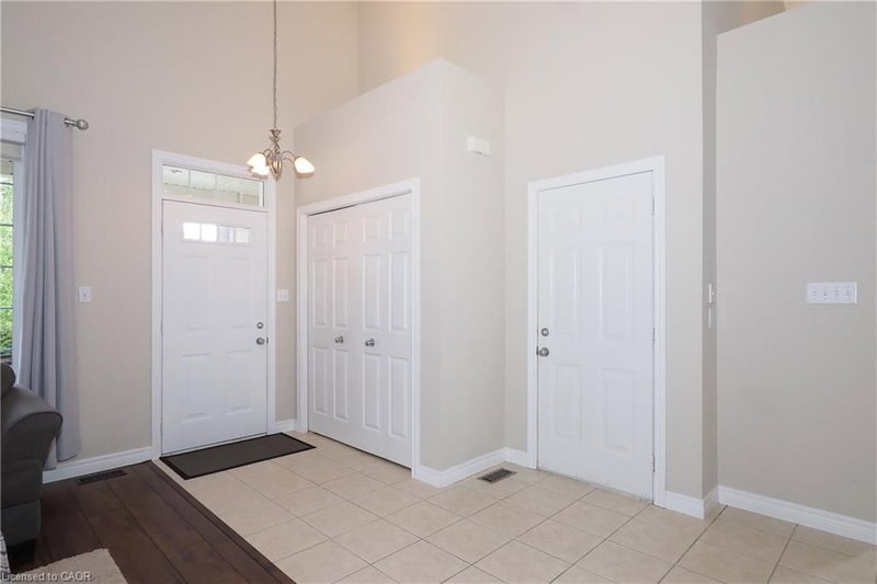 559 Springwater Drive photo 5