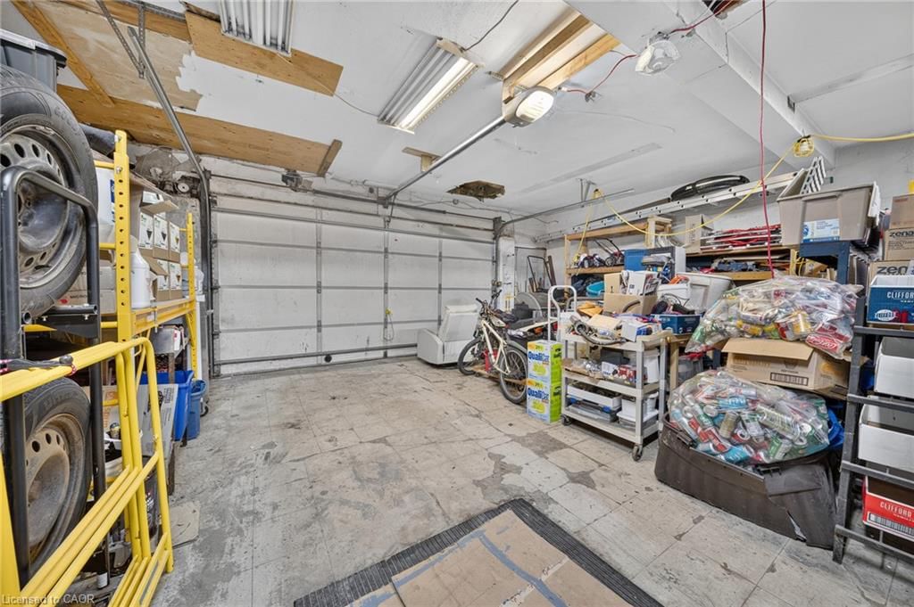 1523 Main St East, Hamilton photo 16