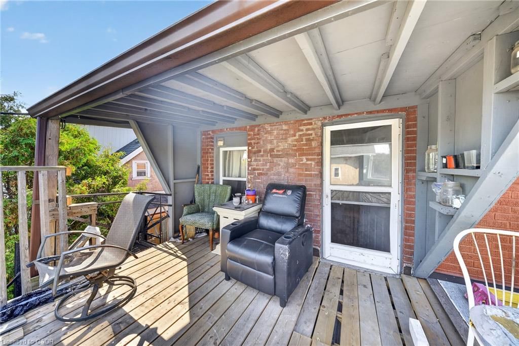 1523 Main St East, Hamilton photo 19