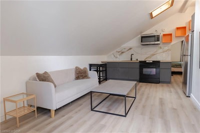 Upper - 57 Rupert Court