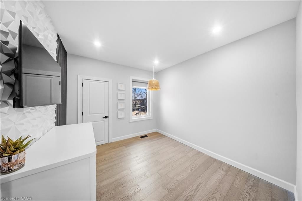 Single Family Residence for sale at 273 Stinson Crescent, Hamilton, ON, L8N 1T6 - Stinson - MLS: 40860153