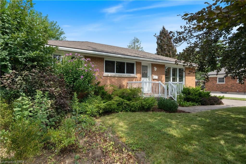25 Wayne Drive — photo 2