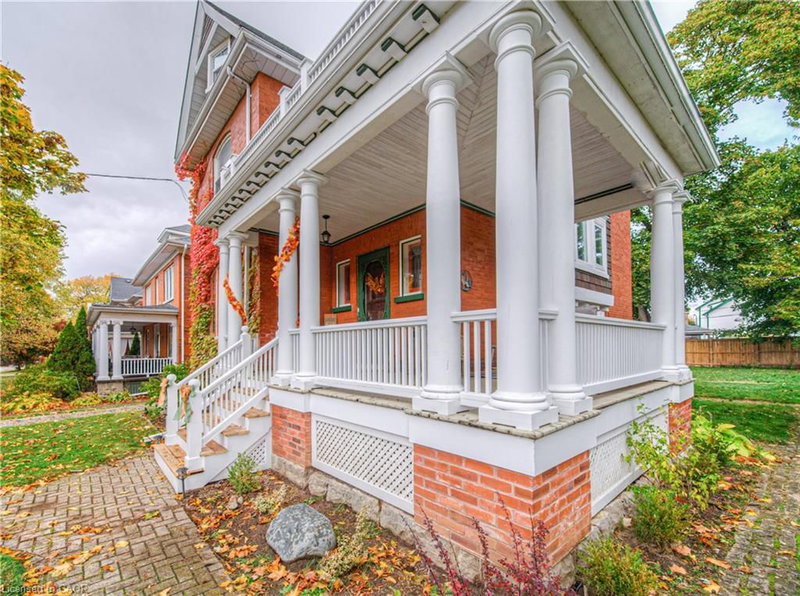 543 Queenston Road