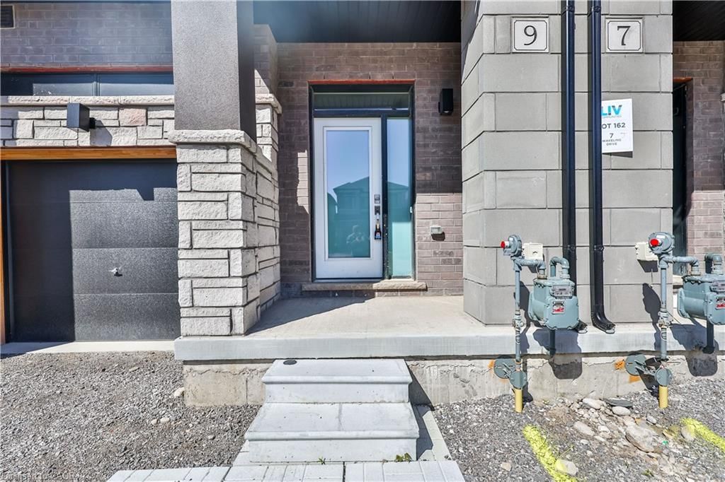 9 Wakeling Drive 4