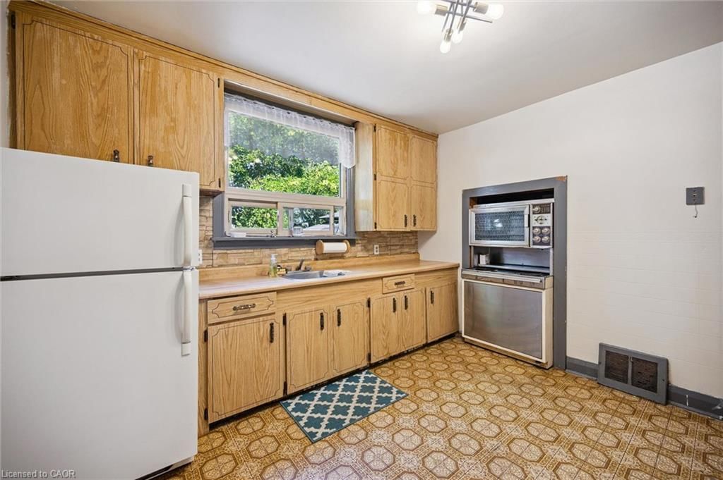 334 Blucher Boulevard, Kitchener, view 11