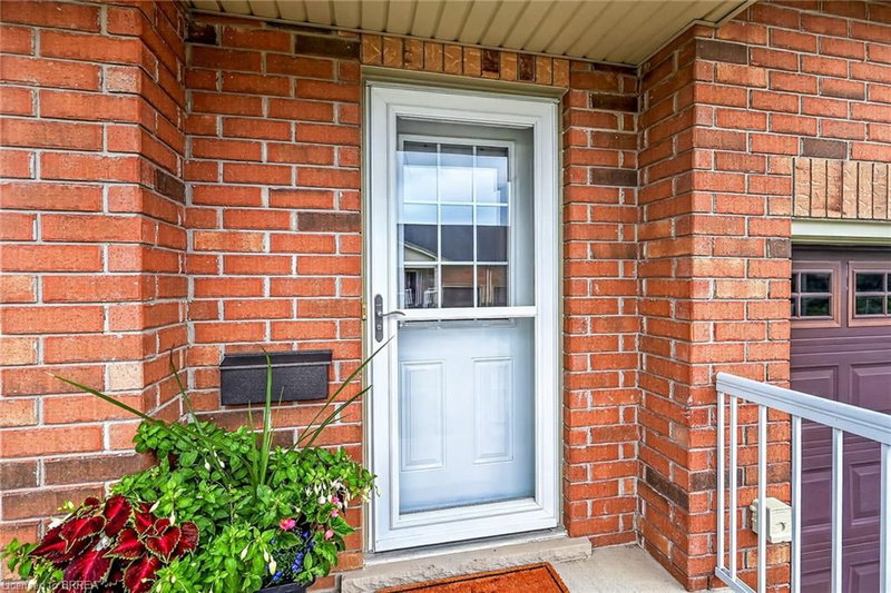 11 - 54 Garden Avenue