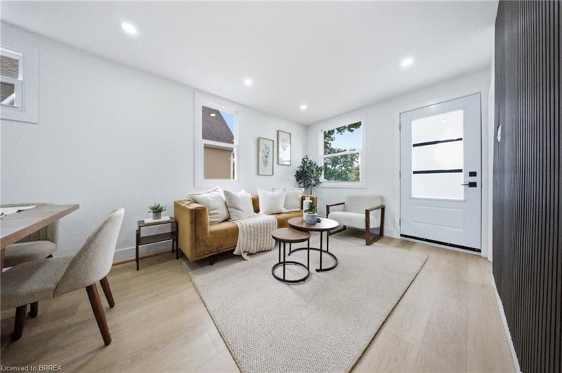 77 Abigail Avenue photo 4